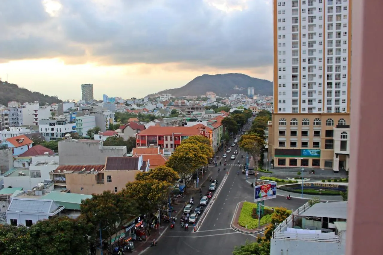 **  Amis Hotel Vietnam